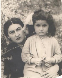 Шогик со своей дочерью Эринэ