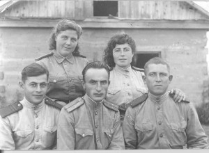 Георгий Давтян с сослуживцами во время Великой Отечественной войны